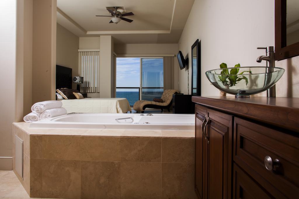 Playa Bonita Luxury Suites Rosarito Bilik gambar